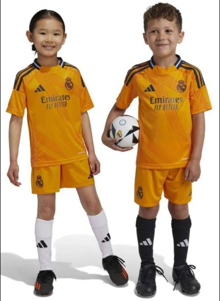 طقم رياضي ريال مدريد 2026